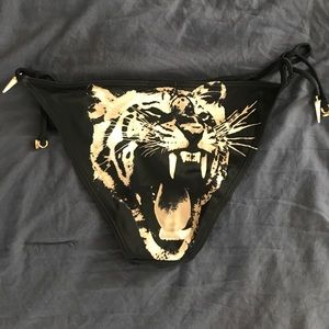 Black bikini bottoms